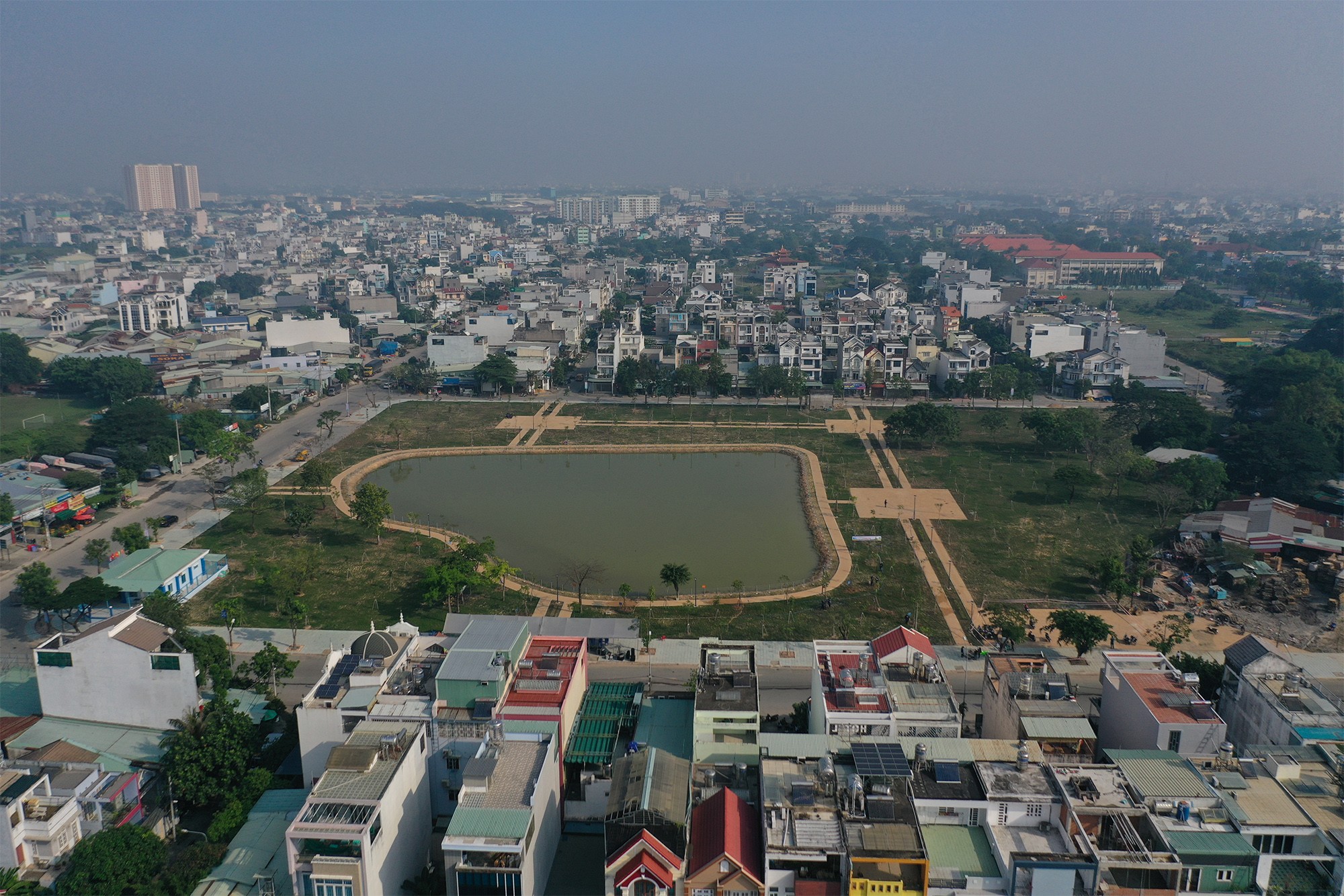 Công viên Hồ trái tim bên cạnh dự án Green Town Bình Tân - Việt Khởi Land